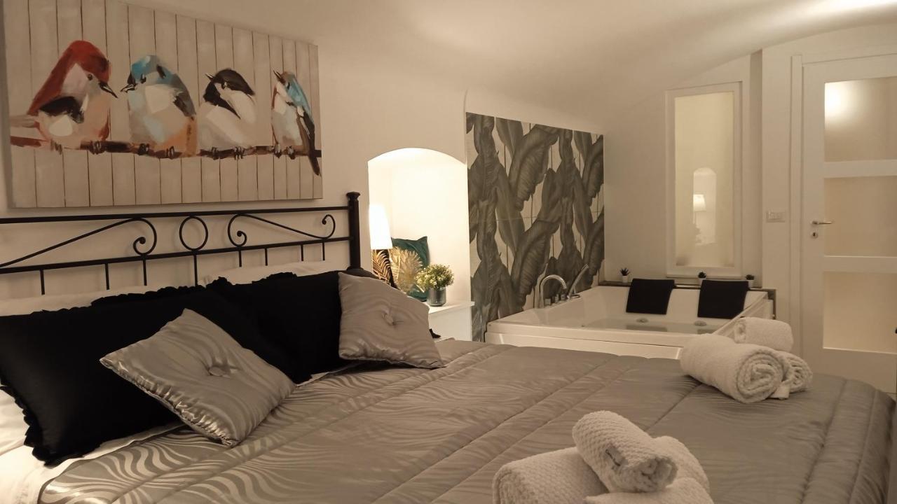 Dimora Di Donna Apartment *